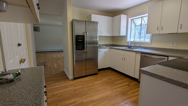 Building Photo - 117 N Taylor Ave