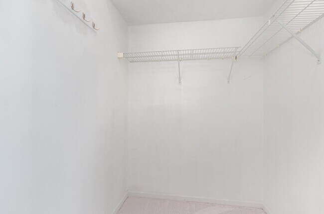 Building Photo - 353 Pembroke Ct