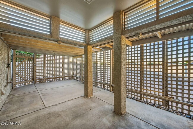 Building Photo - 6120 E Augusta Cir