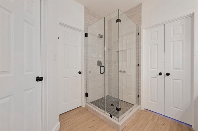 Building Photo - 2738 Winding Brook Dr