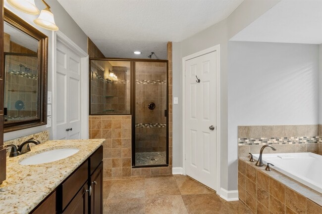 Building Photo - 16210 Chipstead Dr