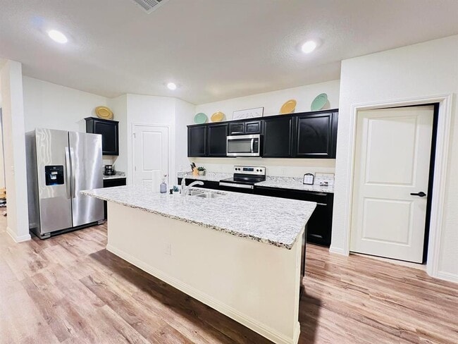 Building Photo - 19325 Berringer Dr