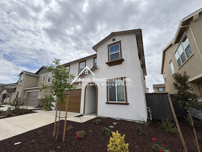 Building Photo - Brand New 4bd/2.5a Rancho Cordova Home With Loft-Must See!
