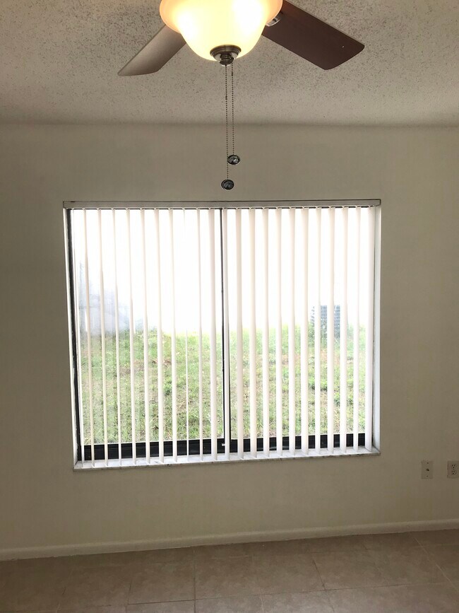 Building Photo - 12230 Fox Hound Ln