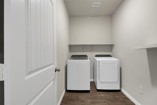 Building Photo - 19621 Ann Richards Ave