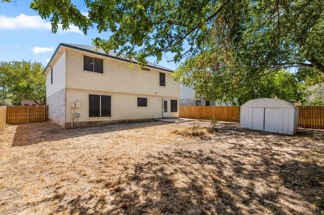 Building Photo - 2008 Logan Dr
