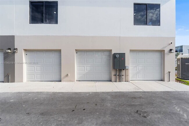 Building Photo - 14530 SW 261st Terrace