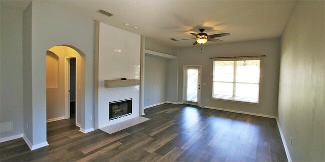 Living room - 96328 Ridgewood Cir