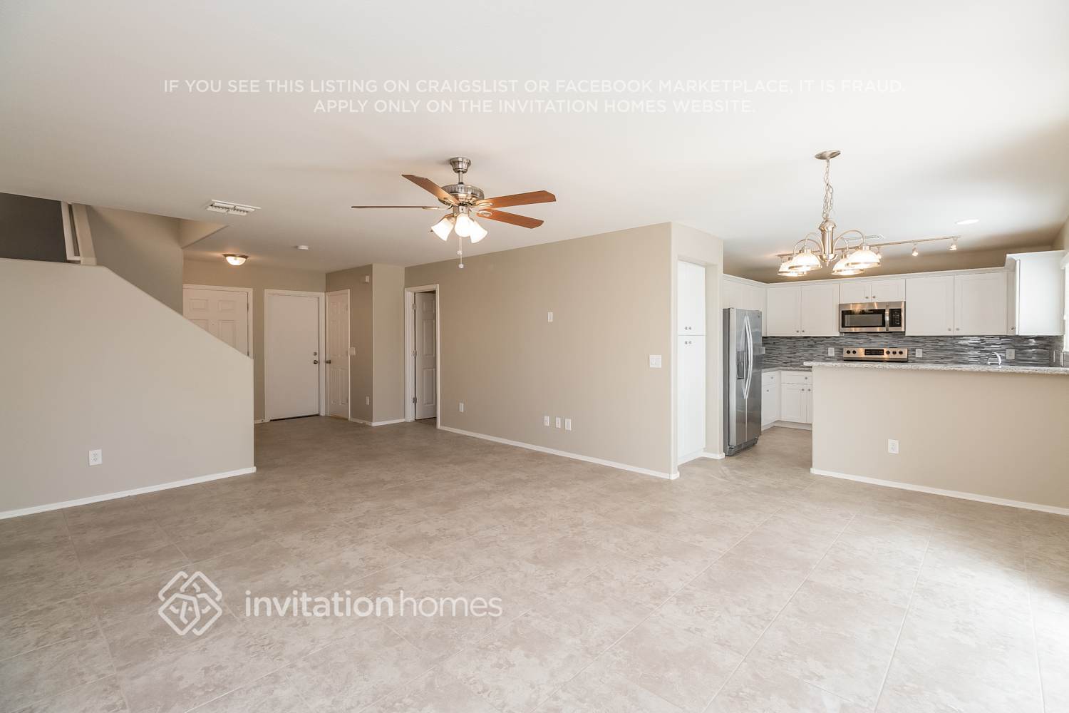 Building Photo - 1429 E Rosebud Dr