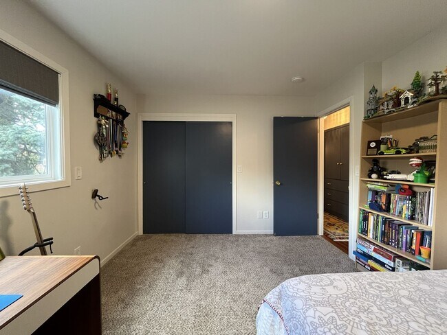 Building Photo - Comfortable Living in Bethany with Two Separate Units, Expansive 0.45-Acre Lot & Versatile Detach...