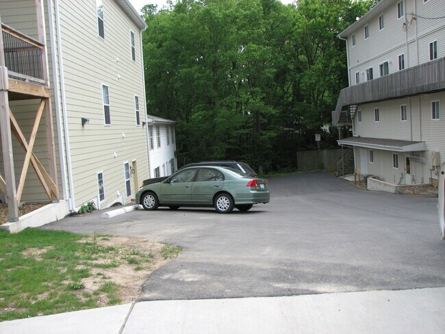Building Photo - 3BR/2BA ON EAST CAMPUS!