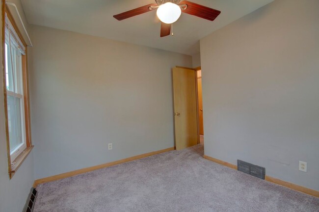 Building Photo - Remodeled 3 Bedroom Home