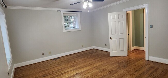 Building Photo - Hidden Gem for Rent in Highland Park!!