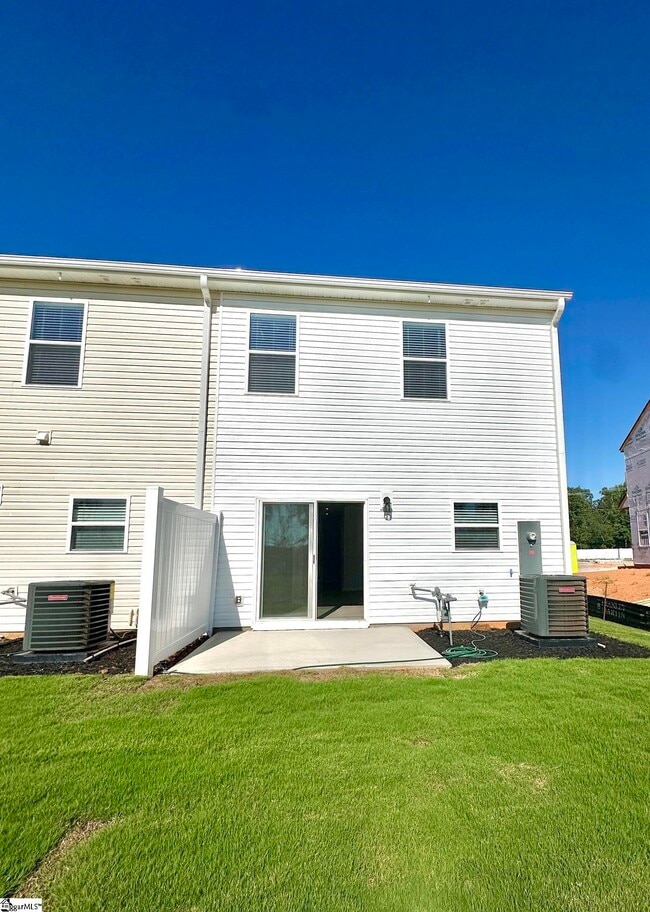 Building Photo - 120 Randwick Ln