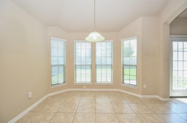 Building Photo - 2022 Haven Springs Ln