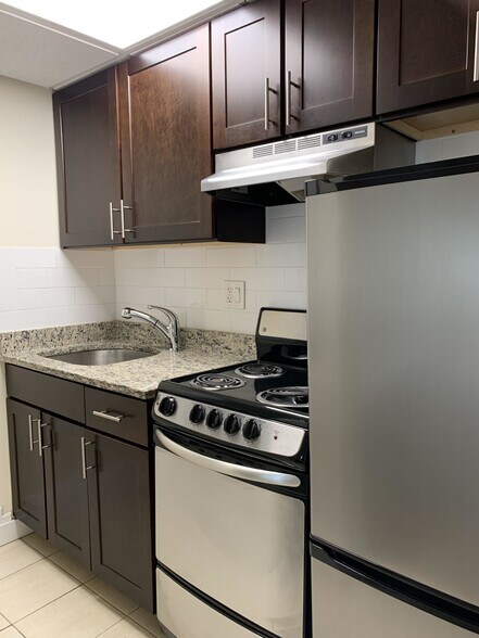 Building Photo - 62 Boylston St