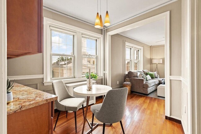 Building Photo - 3 Arlington St