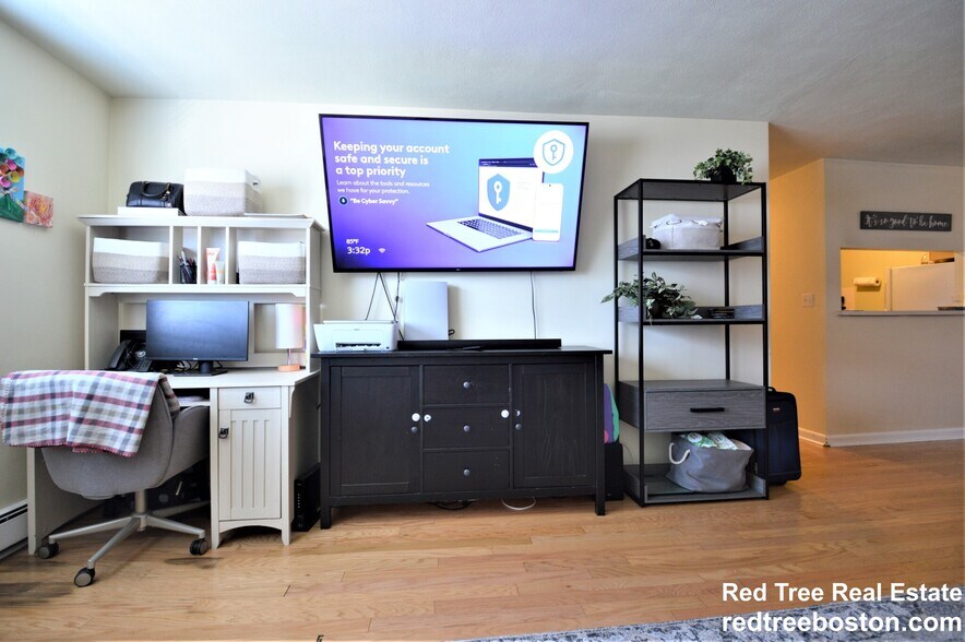 Building Photo - 5050 Washington St