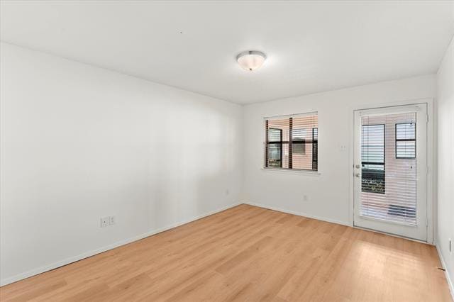 Building Photo - 1006 Beverly Cir