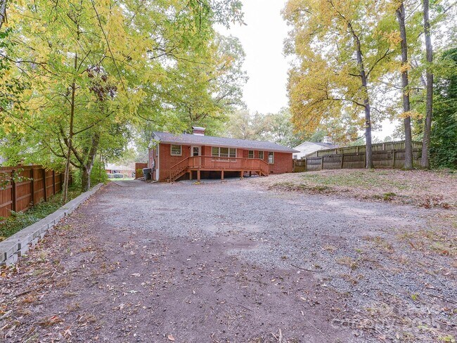 Building Photo - 3630 Moultrie St