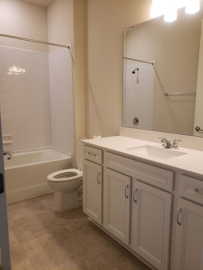 Building Photo - Spacious Cagan Crossings Home!