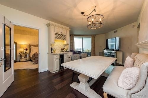 Building Photo - 1830 Radius Dr