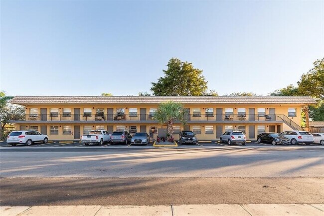 Building Photo - 1151 NE 17th Ct