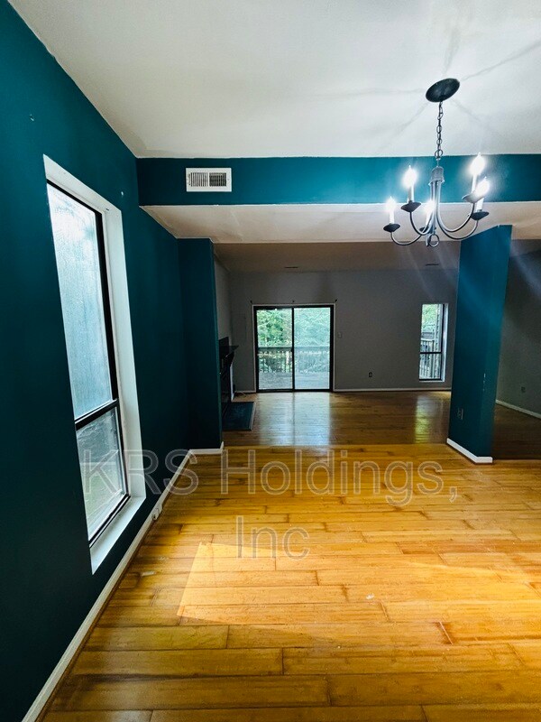 Building Photo - 9629 Groundhog Dr