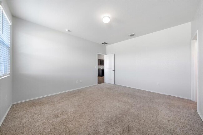 Building Photo - 15106 Kent Justin Dr