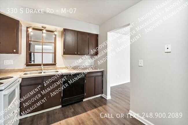 Building Photo - 330 S Drake Rd