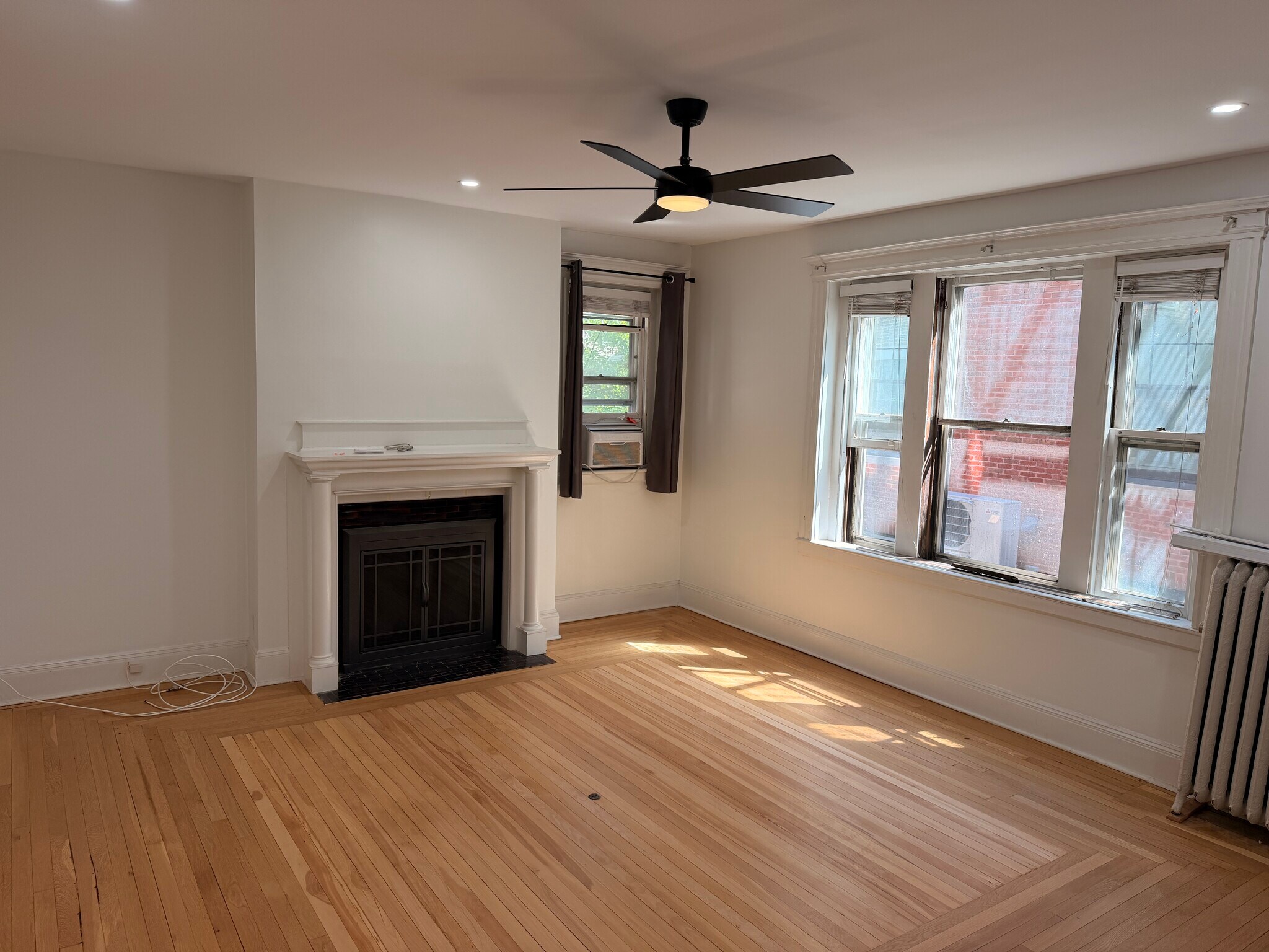 Building Photo - 1768 Beacon St