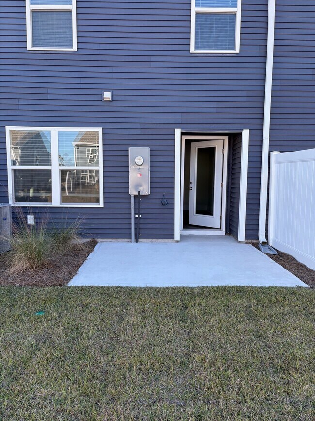 Building Photo - 7787 Pennycress Dr