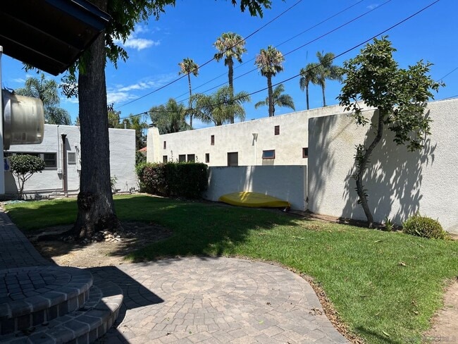 Building Photo - 4623 Kensington Dr