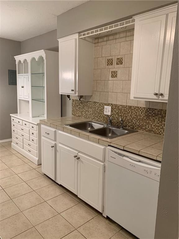 Building Photo - 1713 E Lindsey St