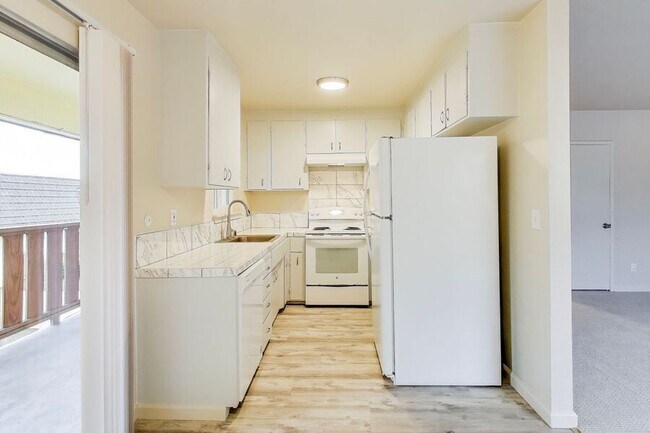 Building Photo - 1279 Ayala Dr