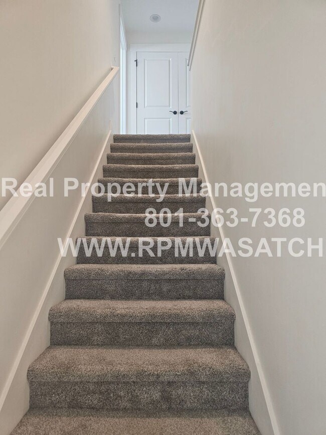 Building Photo - 738 N 160 E