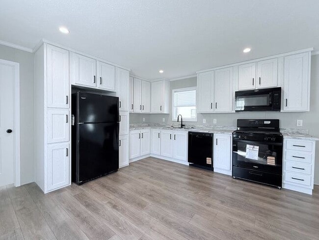 Building Photo - 52871 N Zacharias Ct