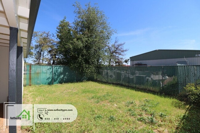 Building Photo - 8759 Airport Rd