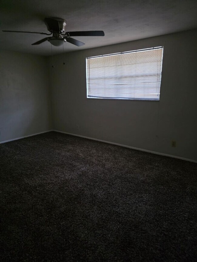 Building Photo - Move-In Ready 2BR/2BA Home