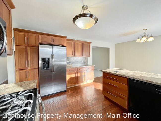 Building Photo - 3 br, 3.5 bath House - 3280 Brianna St NW