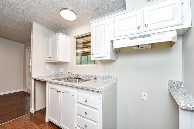 Building Photo - 12754 Roy Harris Loop