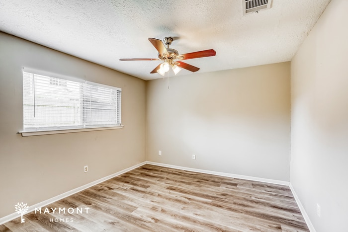 Building Photo - 13823 Swiss Hill Dr