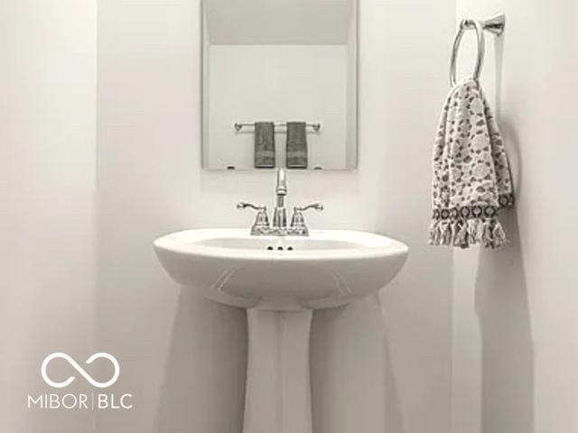 Building Photo - 6452 Hawthorne Dr