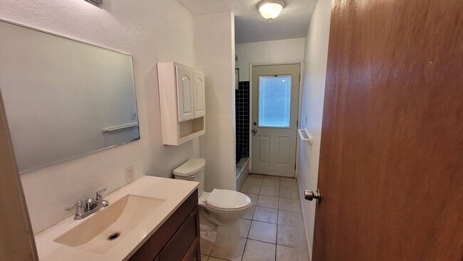 Building Photo - Spacious 5 Bedroom 3 Bath Duplex House w/ 2 car Garage and Gated Driveway in Mililani