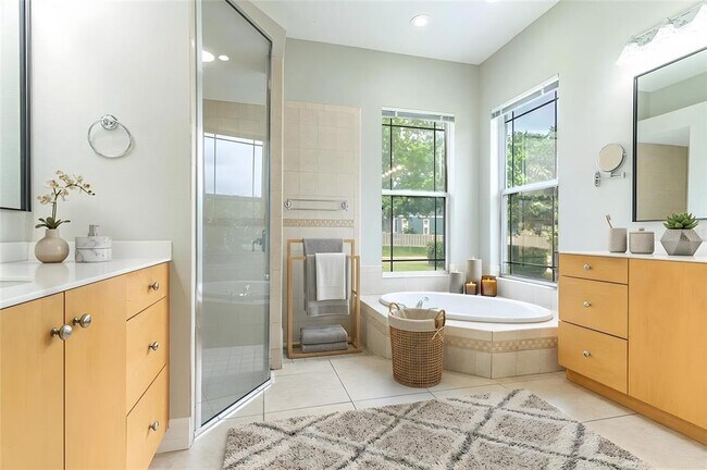 Building Photo - 5141 Highlands Lakeview Loop