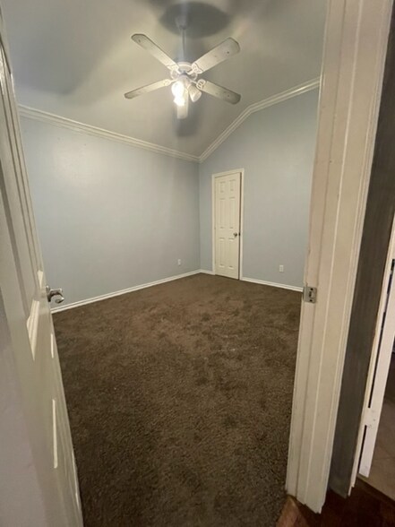 Building Photo - 5925 Sagebrush Trail
