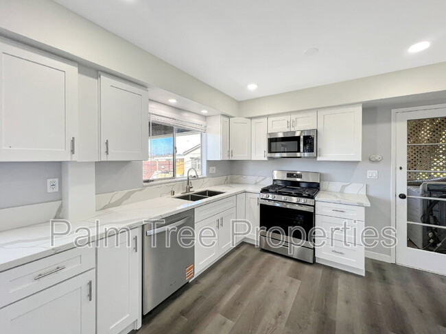 Building Photo - 8039 Lemon Ave