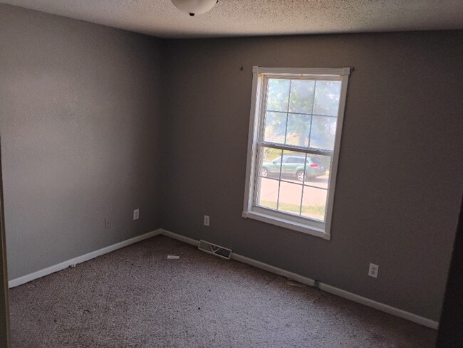 Building Photo - 3915 Scarborough Way