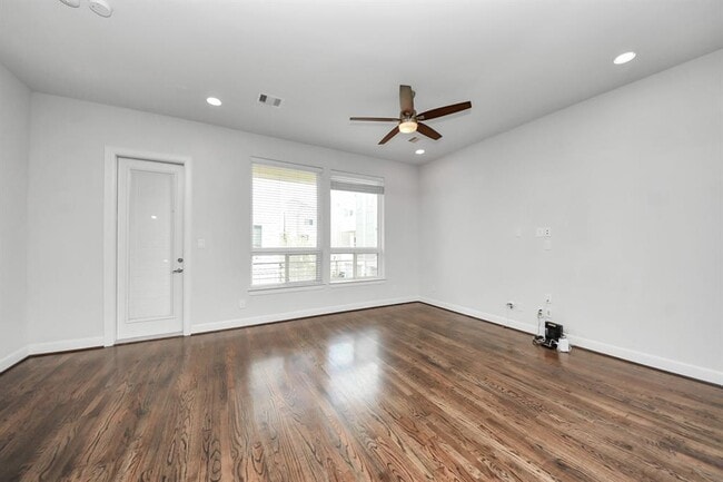 Building Photo - 310 Eado Park Cir