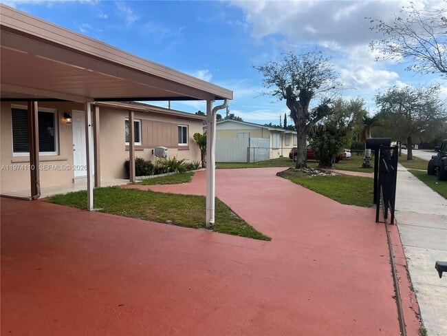 Building Photo - 21321 SW 99th Ct